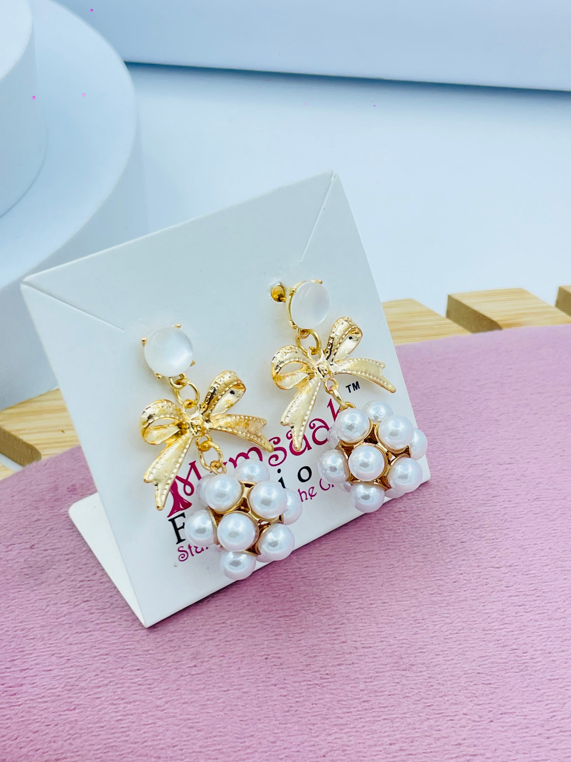 Elegant Gold Bow Pearl Cluster Earrings for Women