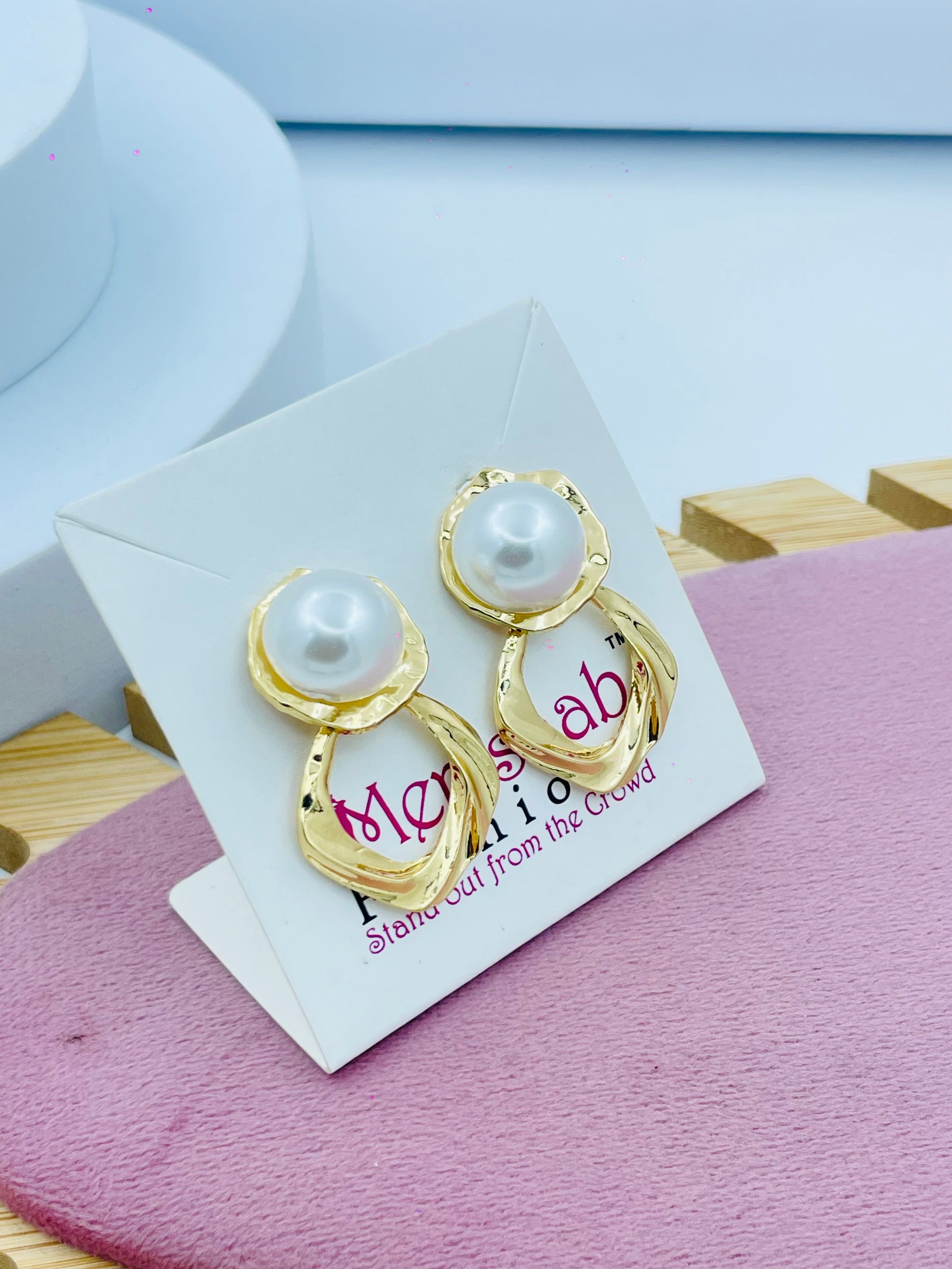 Elegant Gold Pearl Drop Earrings