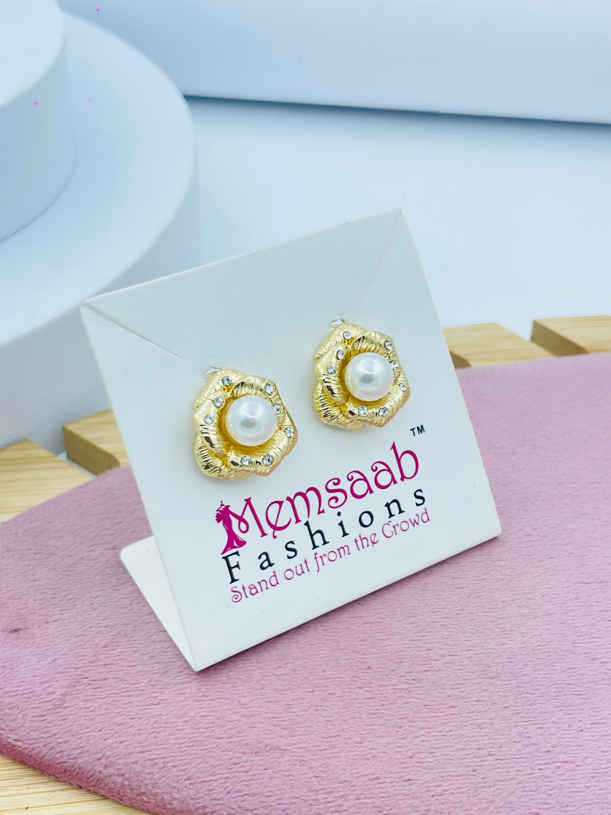 Elegant Pearl and Gold Flower Stud Earrings