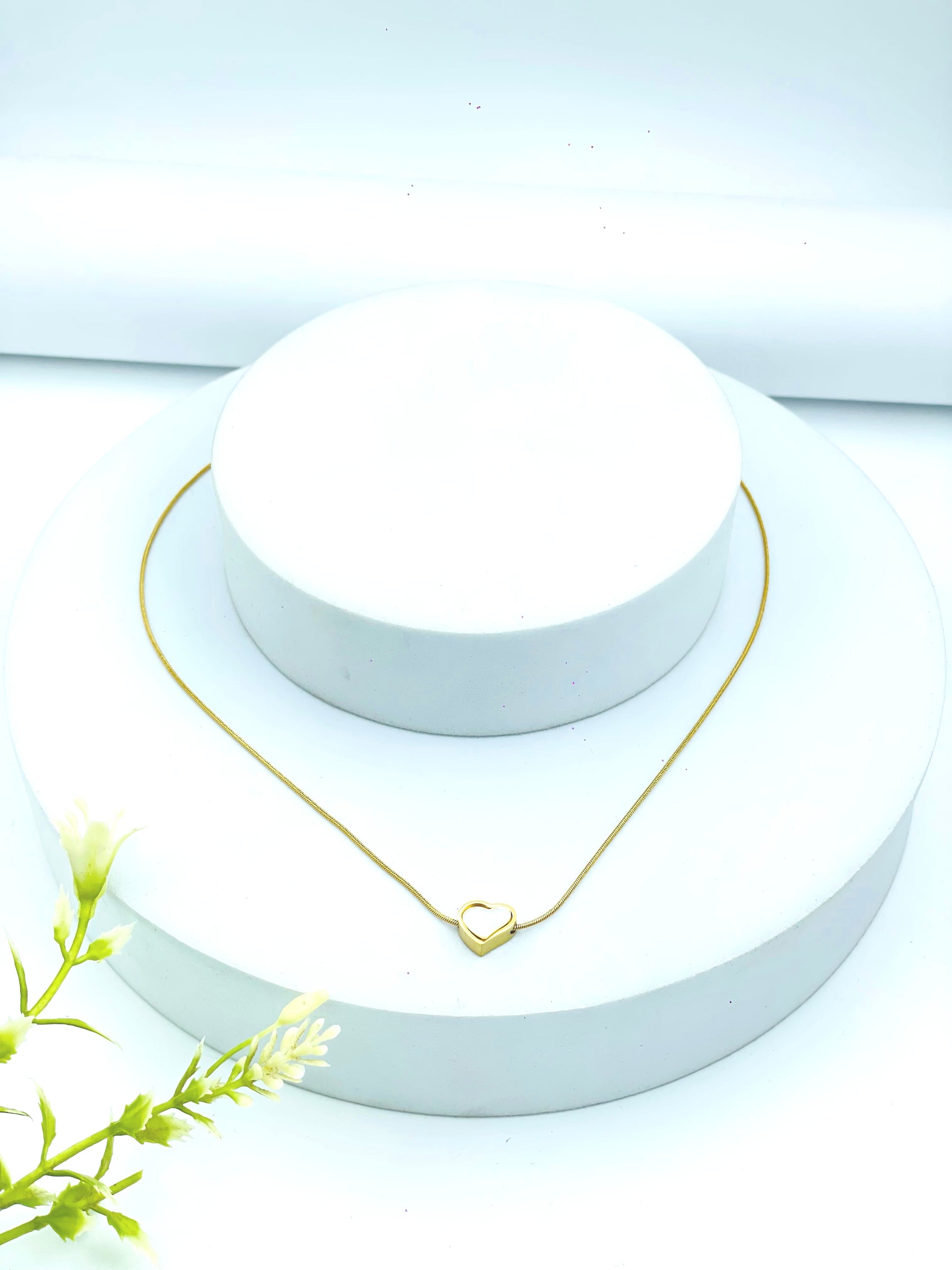 Elegant Gold Heart Pendant Necklace