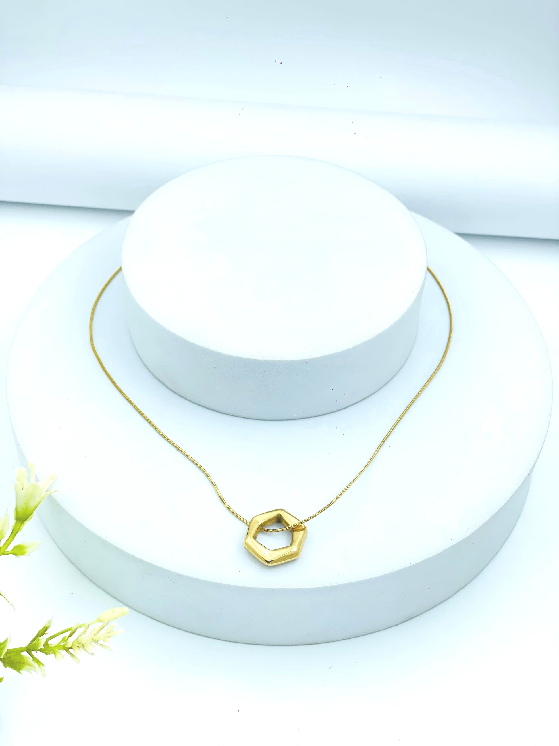 Elegant Hexagon Pendant Necklace  Gold