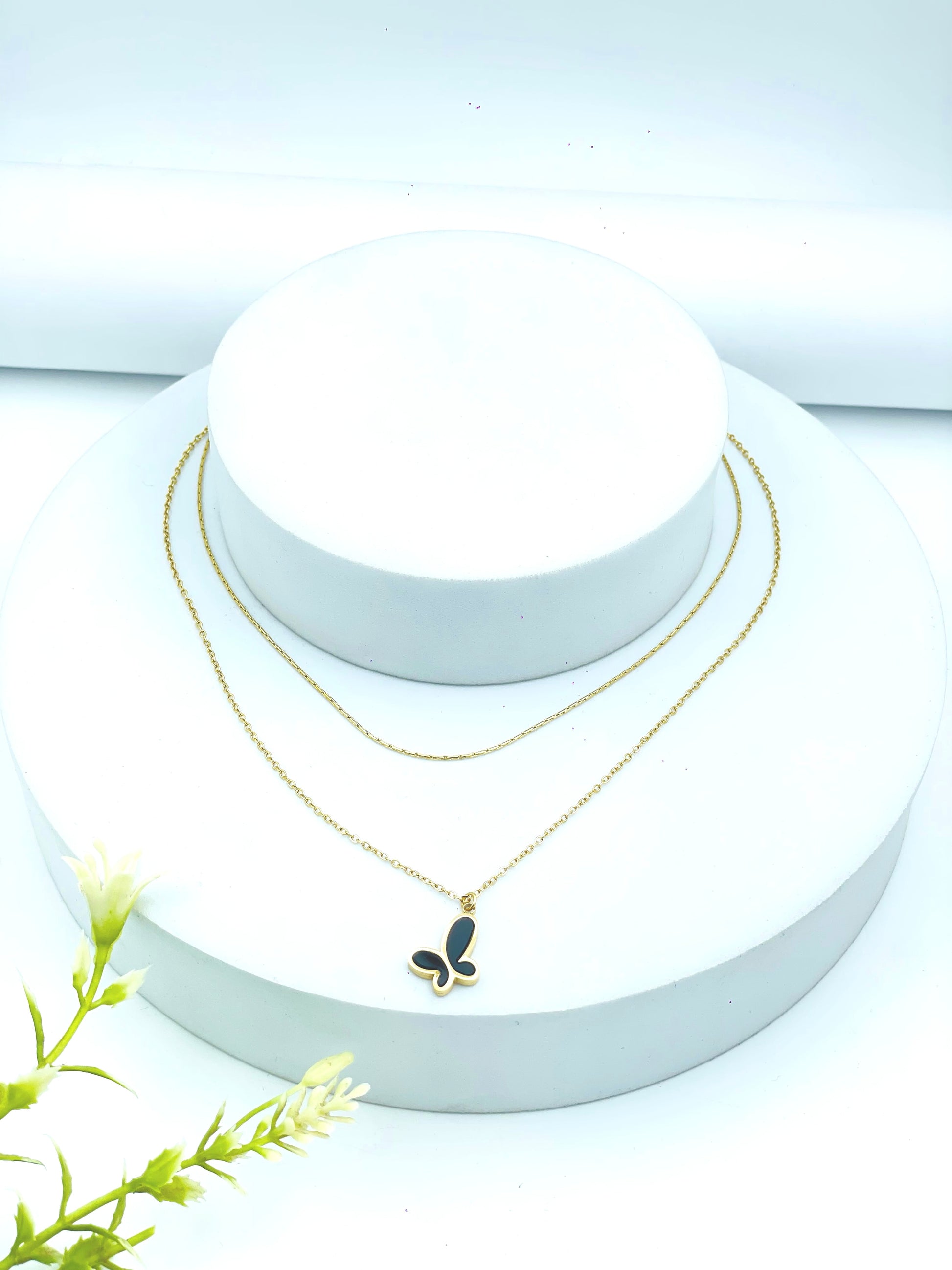 Elegant Gold Butterfly Pendant Necklace