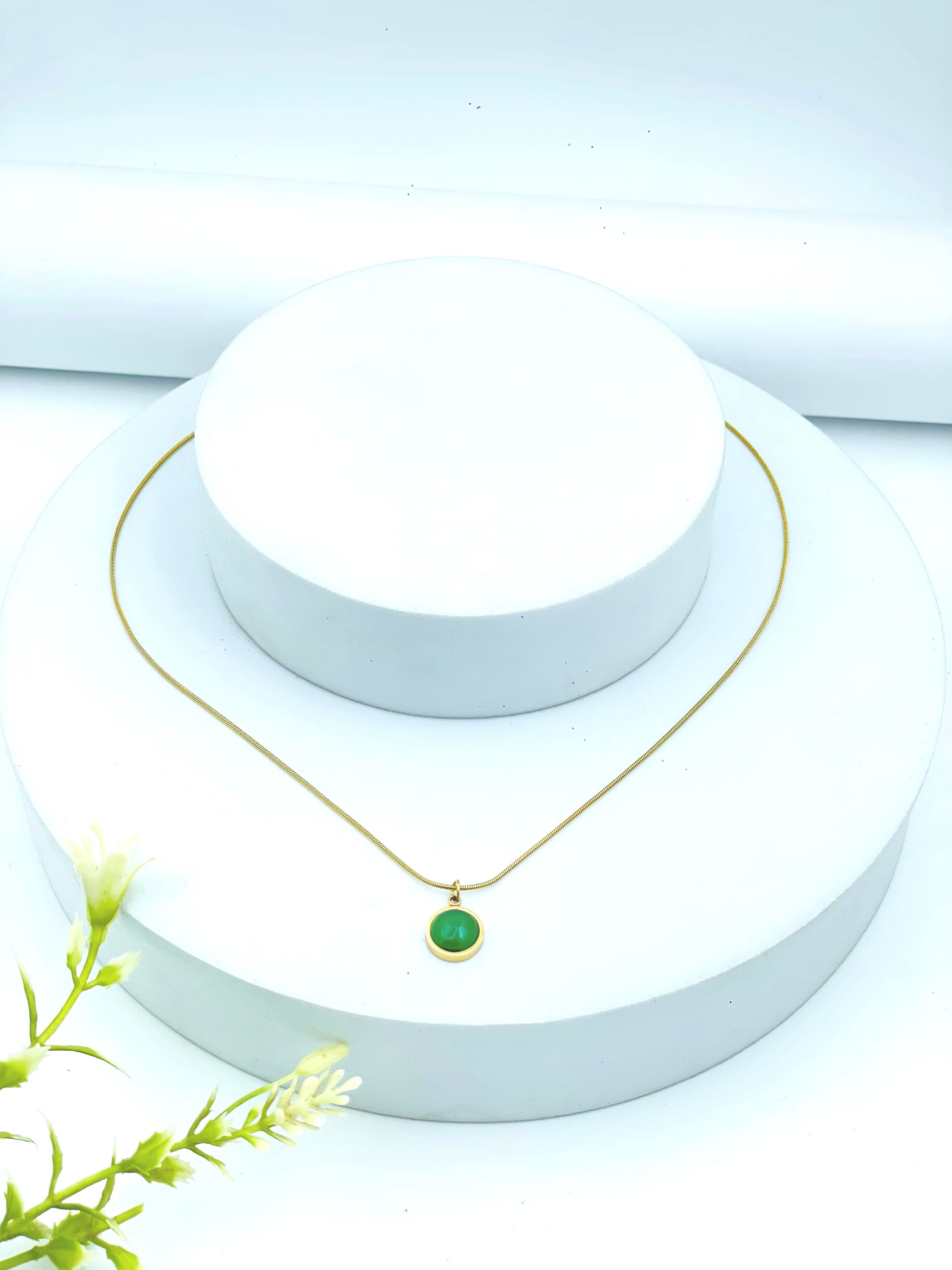 Elegant Gold Chain with Green Pendant Necklace