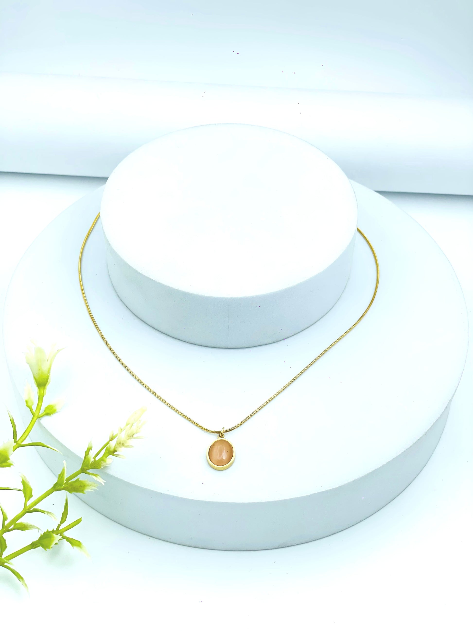 Elegant Gold Pendant Necklace for Everyday Wear