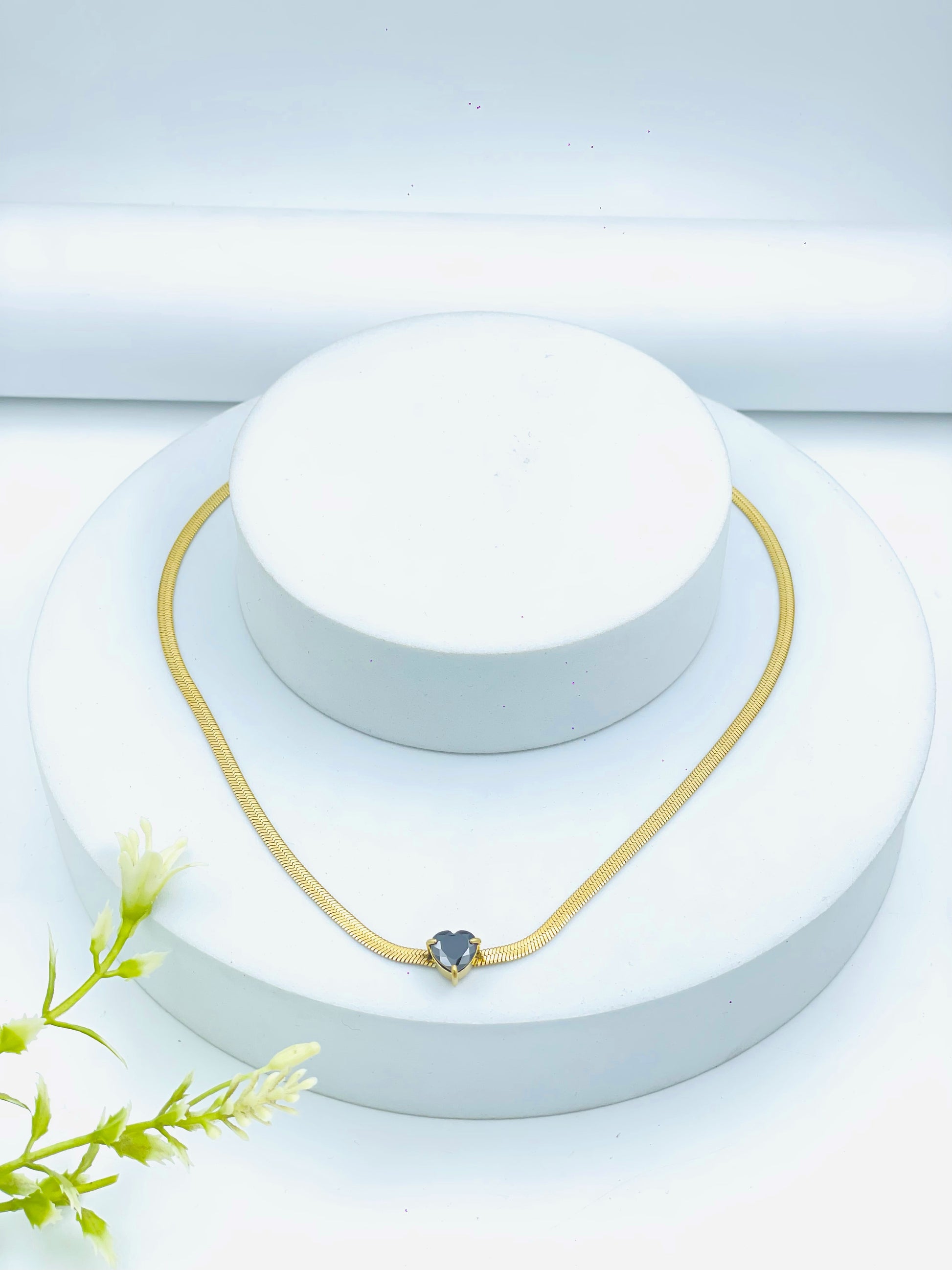 Gold Heart Pendant Necklace | Elegant Women’s Jewelry