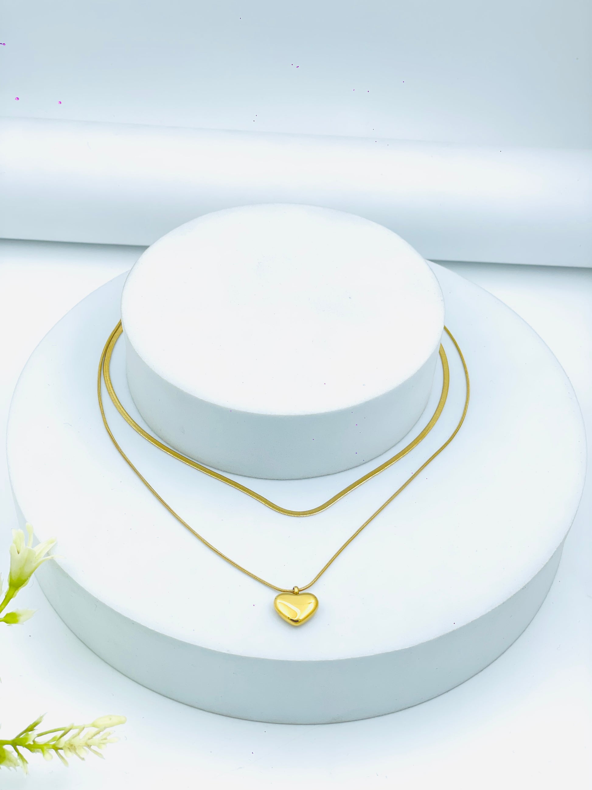 Elegant Gold Heart Pendant Necklace