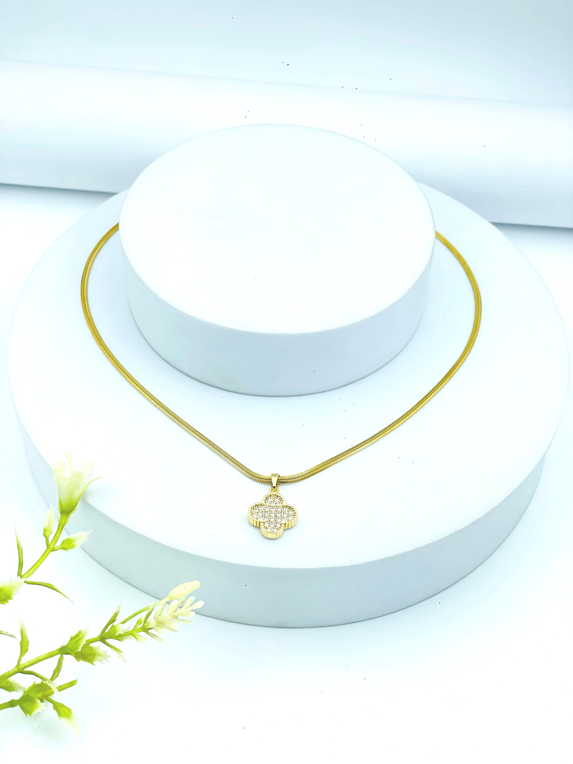 Elegant Gold Plated Pendant Necklace  Stylish Jewelry