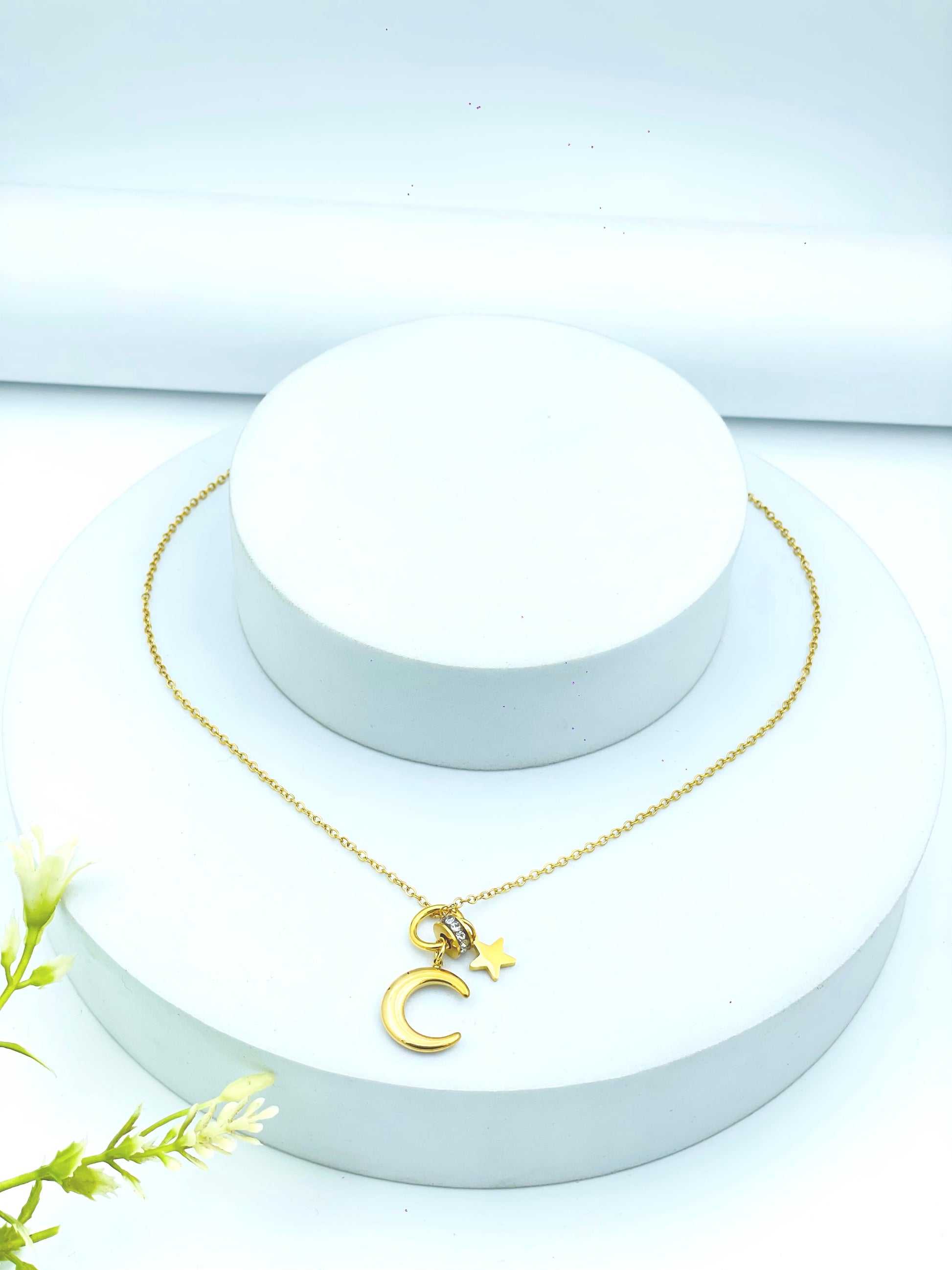 Elegant Gold Moon and Star Pendant Necklace