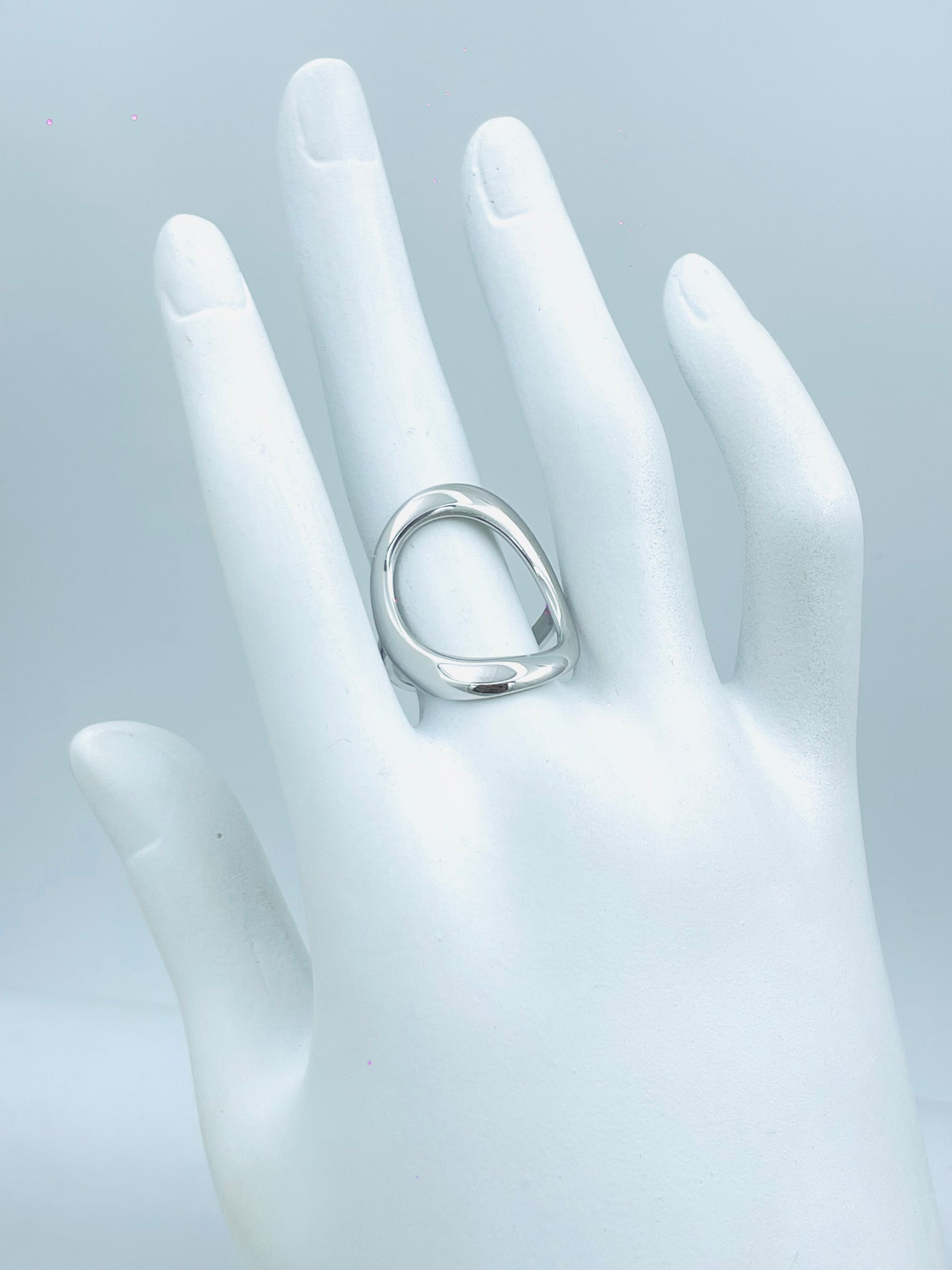 Elegant Modern Silver Loop Ring  Sleek Design