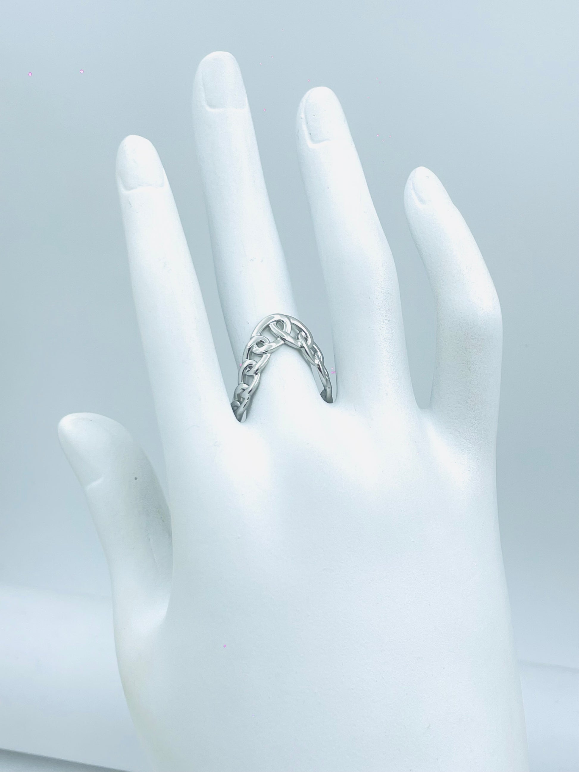Elegant Silver Chain Link Ring for Modern Style