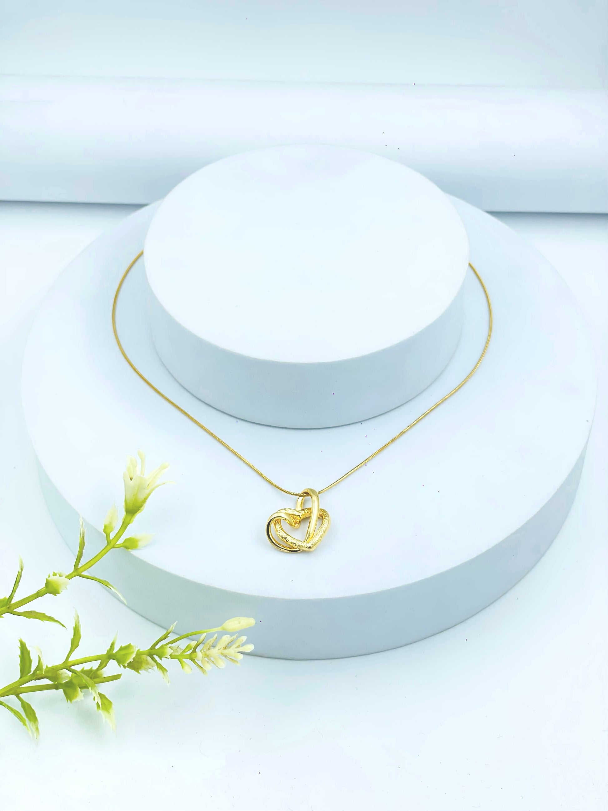 Elegant Gold Heart Pendant Necklace