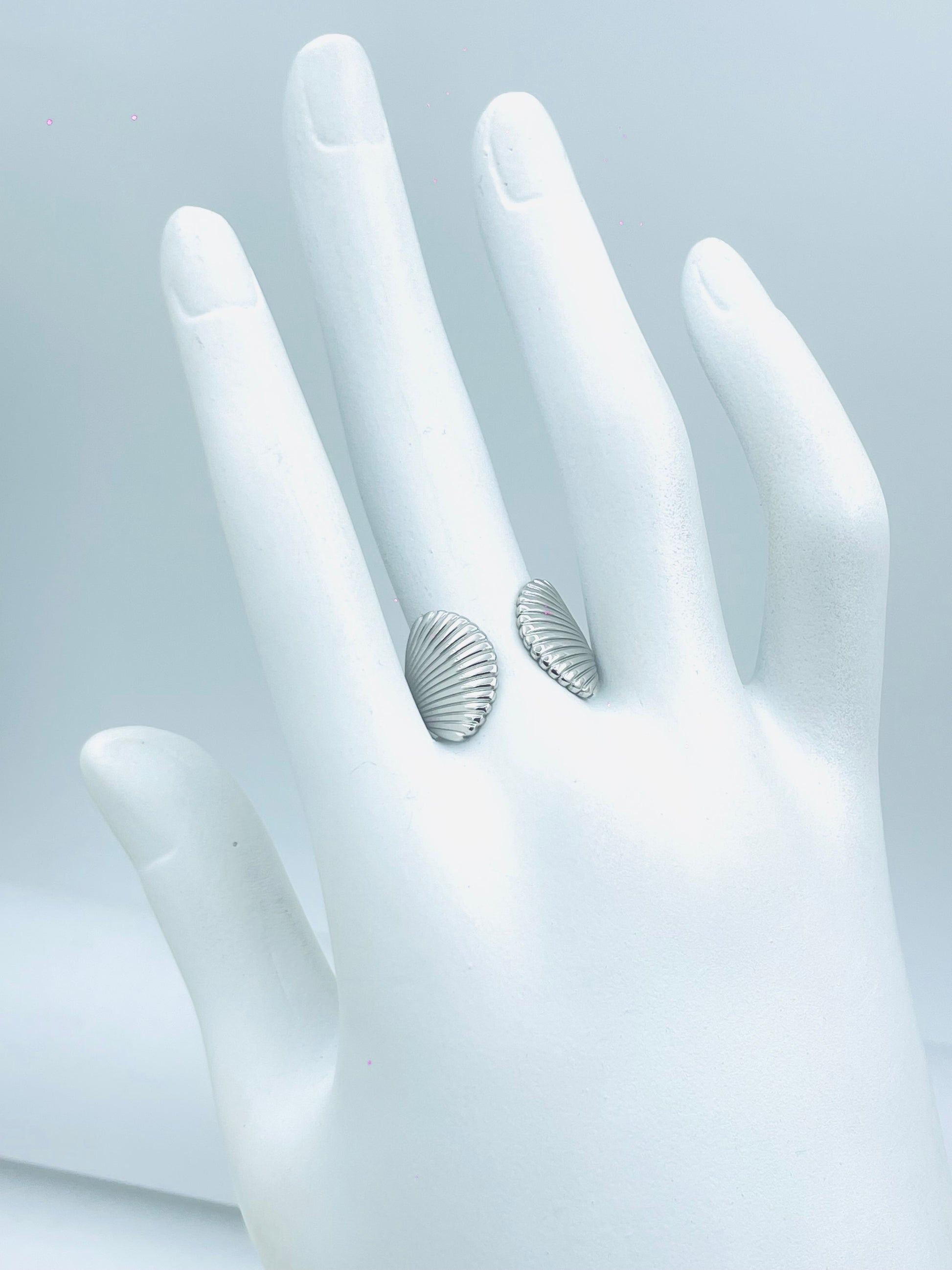 Elegant Silver Shell Adjustable Ring