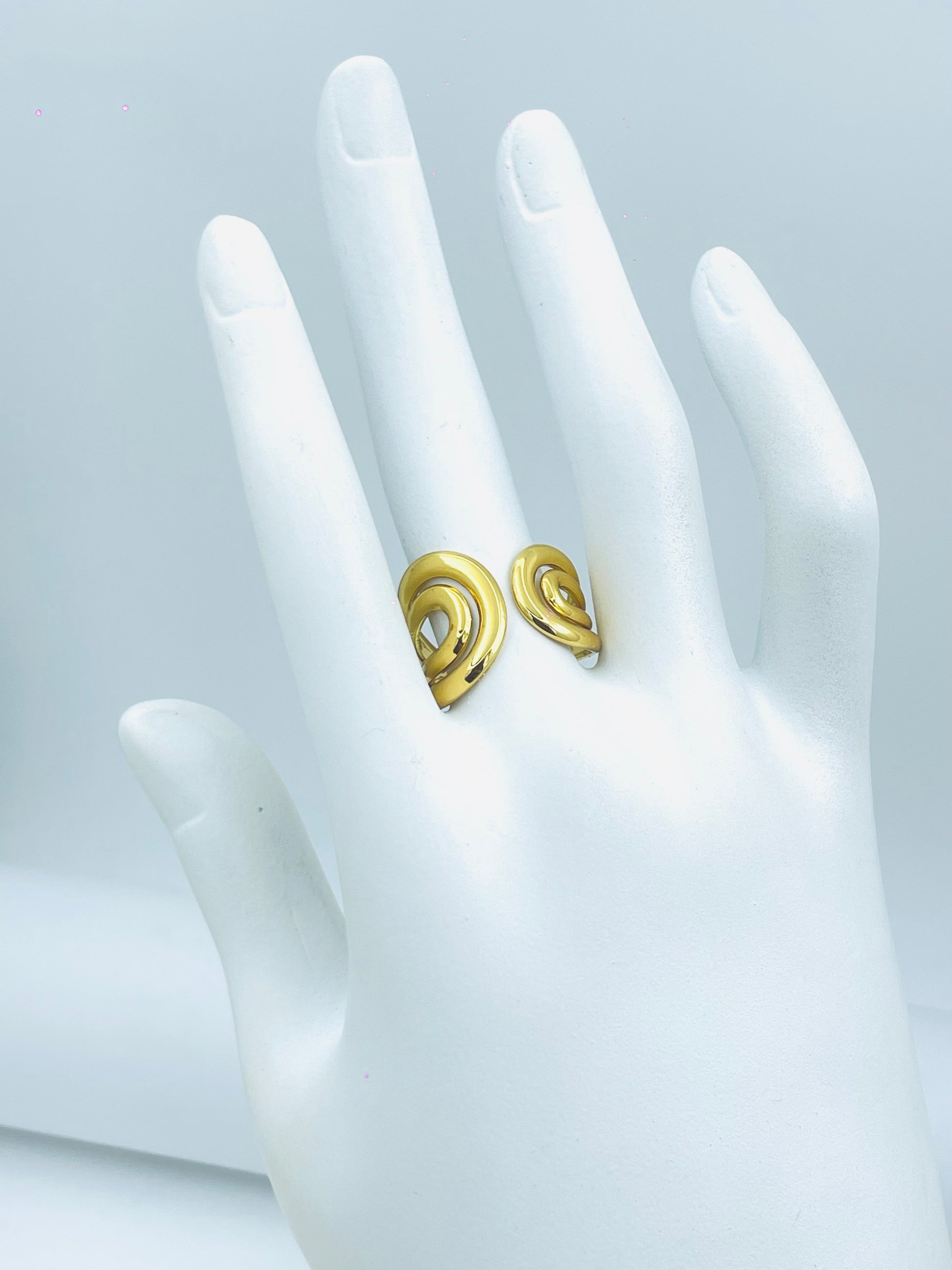 Stylish Gold Spiral Ring  Modern Jewelry
