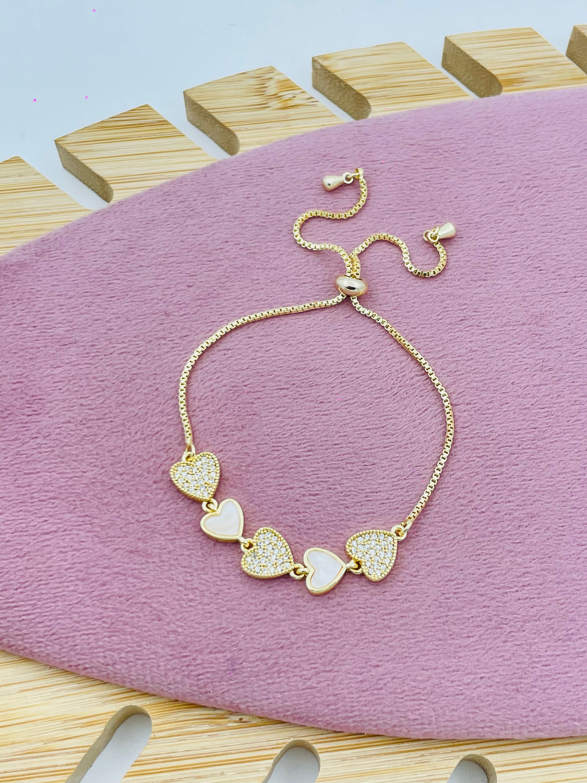 Elegant Gold Heart Charm Bracelet