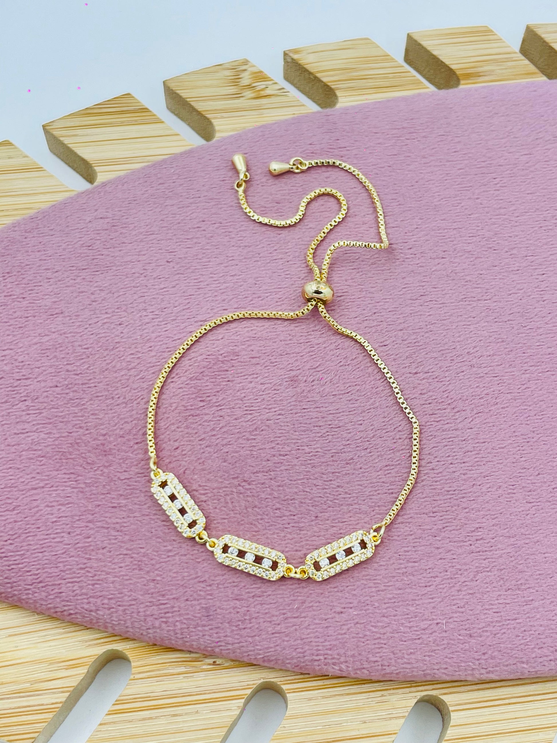Elegant Gold Plated Geometric Link Bracelet
