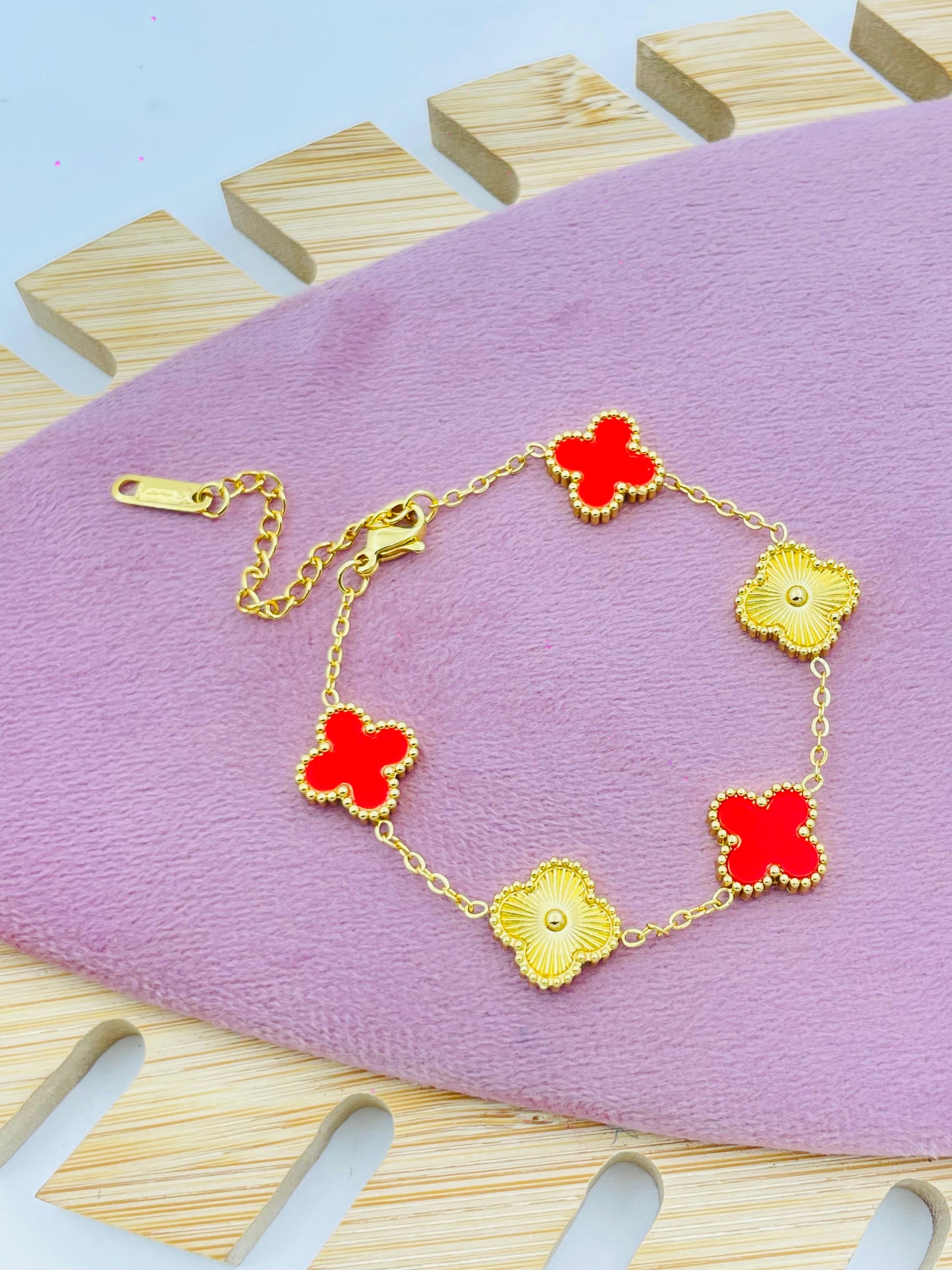 Elegant Gold Chain Bracelet with Red Flower Charms