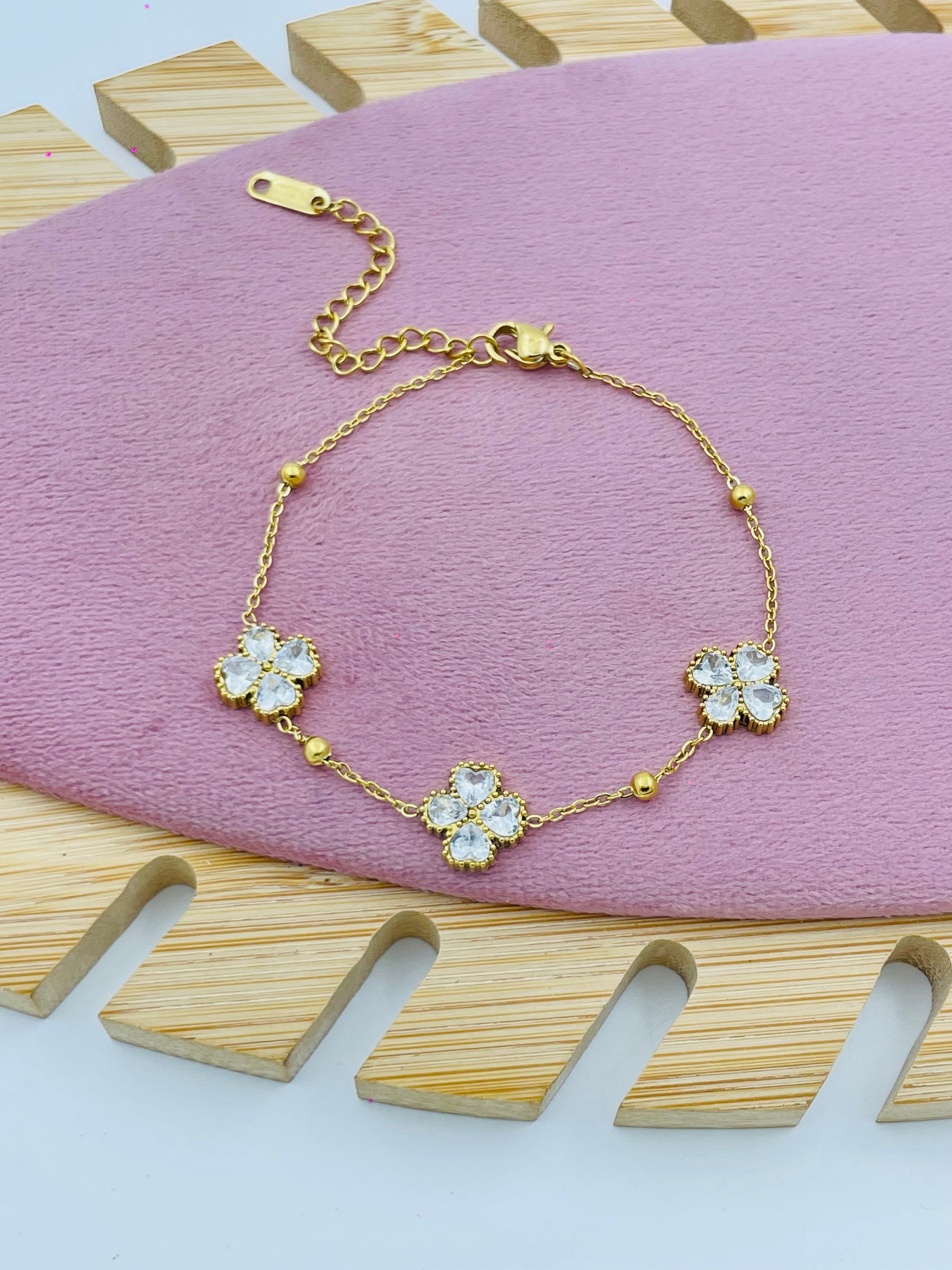Elegant Gold Floral Crystal Bracelet
