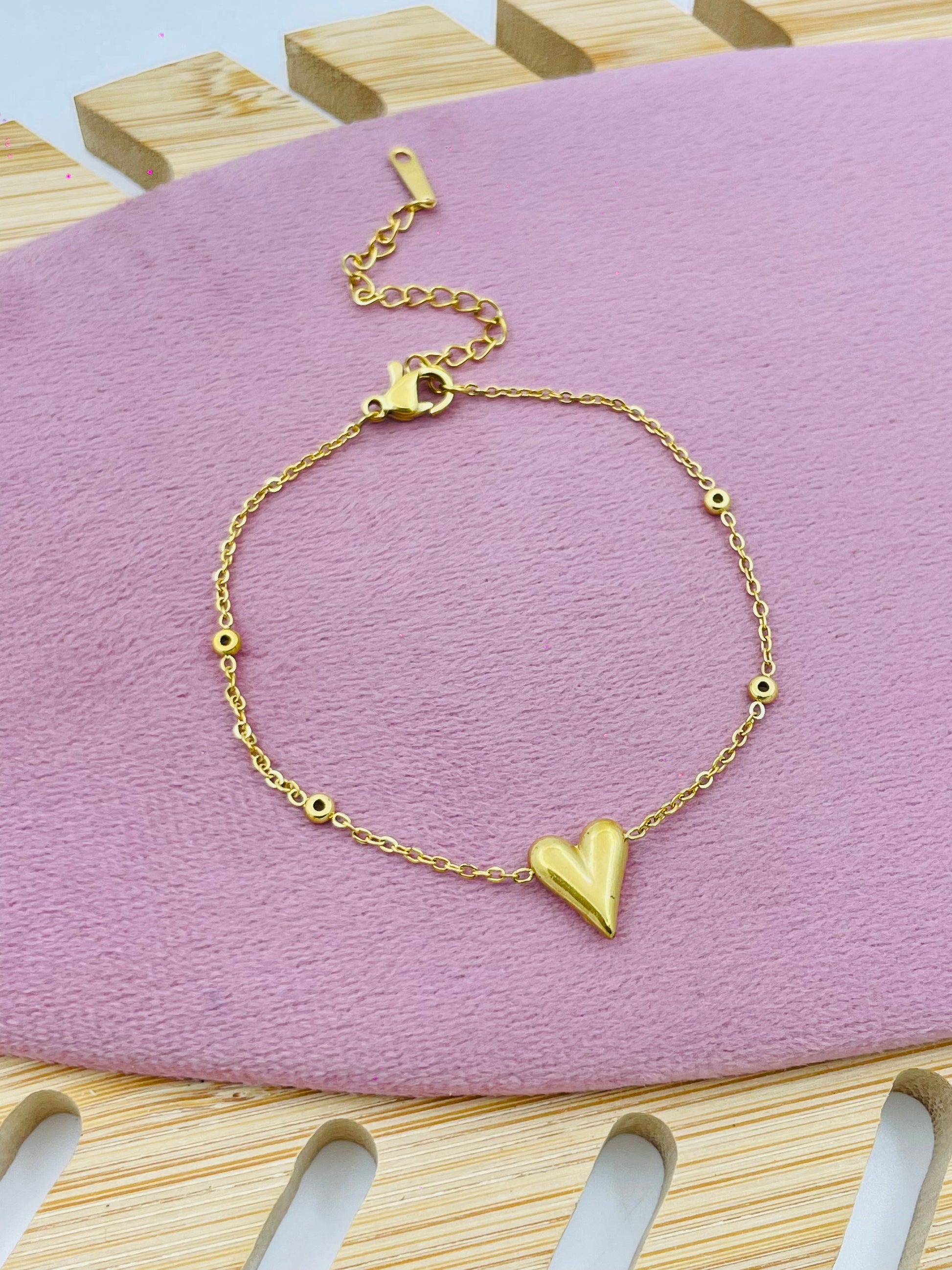 Elegant Gold Heart Charm Bracelet for Women