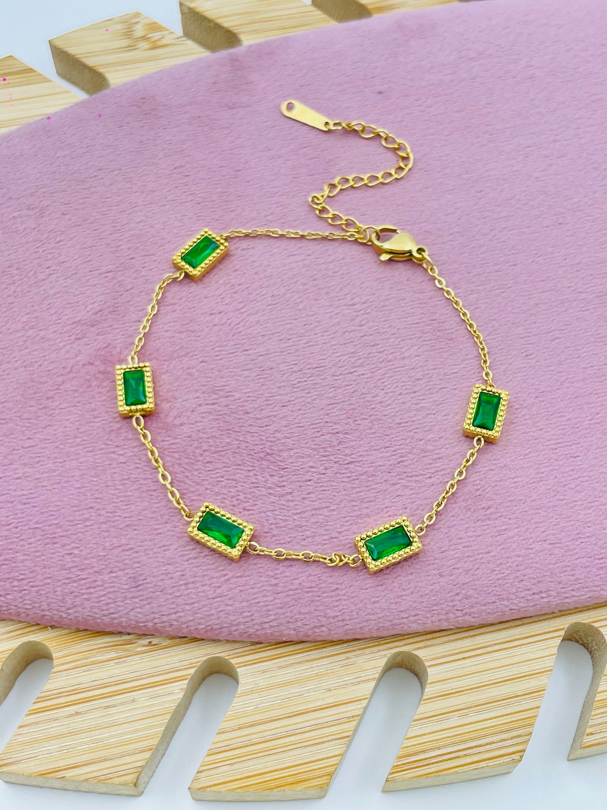 Elegant Gold Chain Bracelet with Green Gemstones