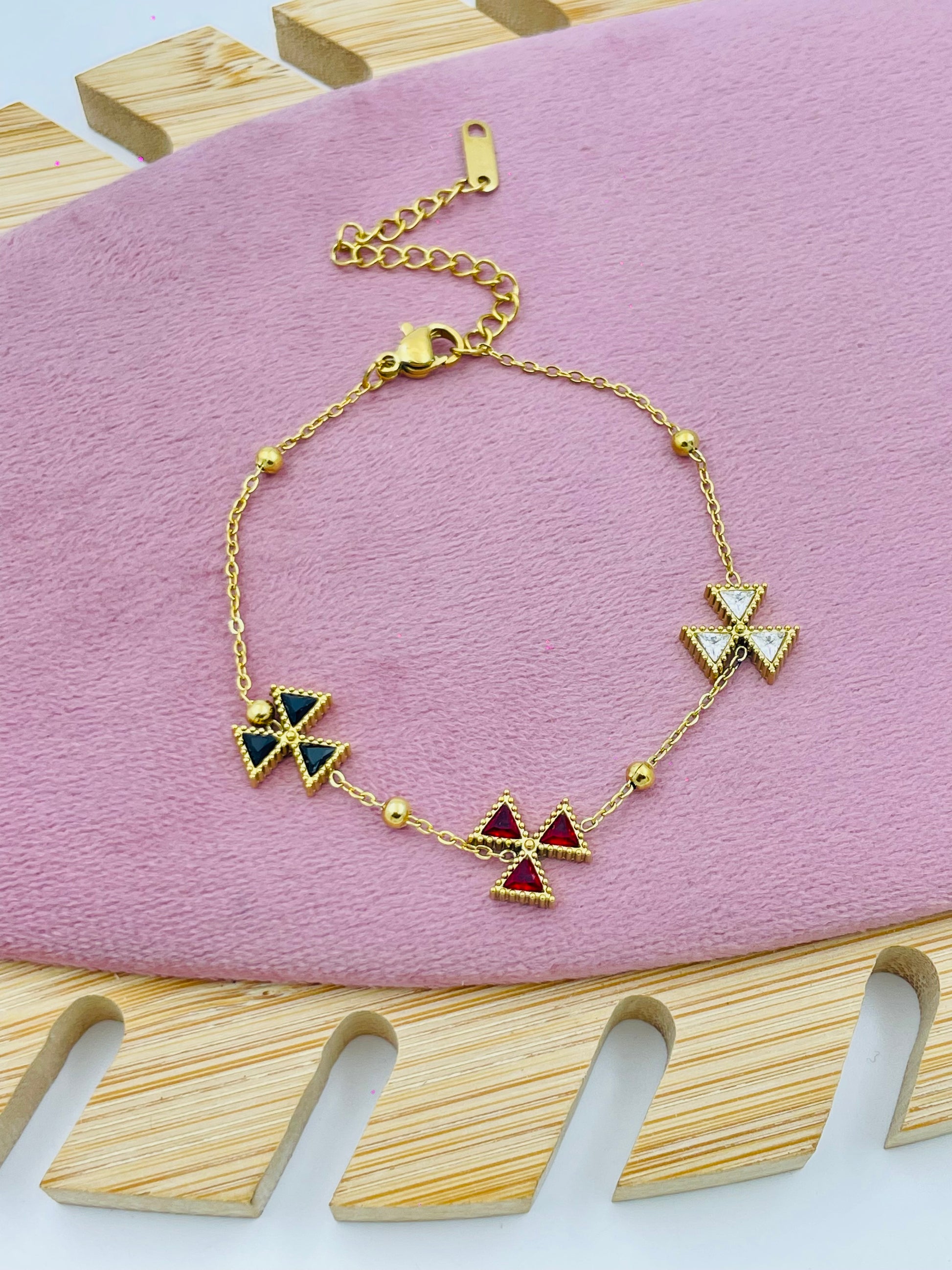Elegant Gold Chain Bracelet with Multicolor Triangle Pendants