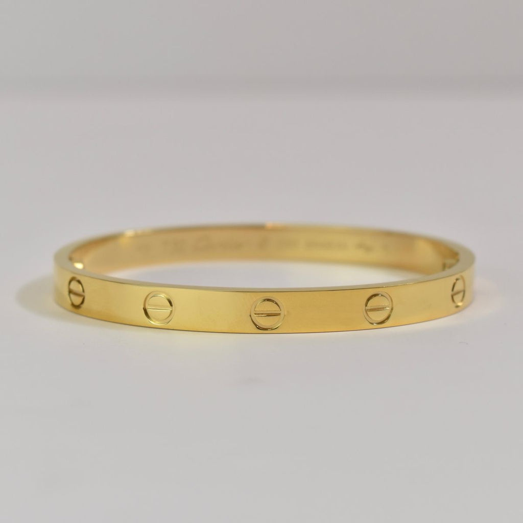 Classic Gold Screw Motif Bracelet – Sleek Minimalist Bangle