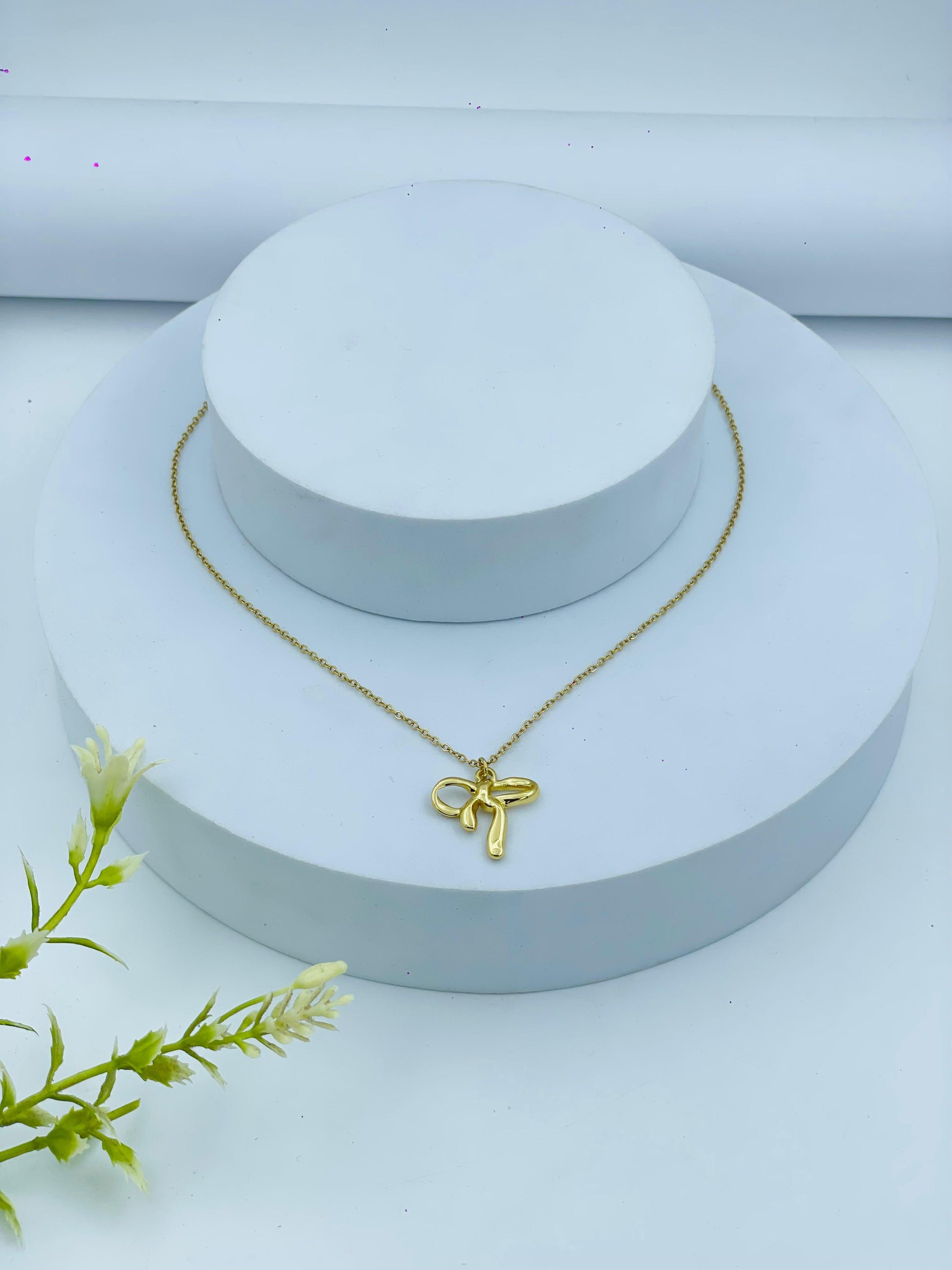 Elegant Gold Bow Pendant Necklace | Minimalist Jewelry