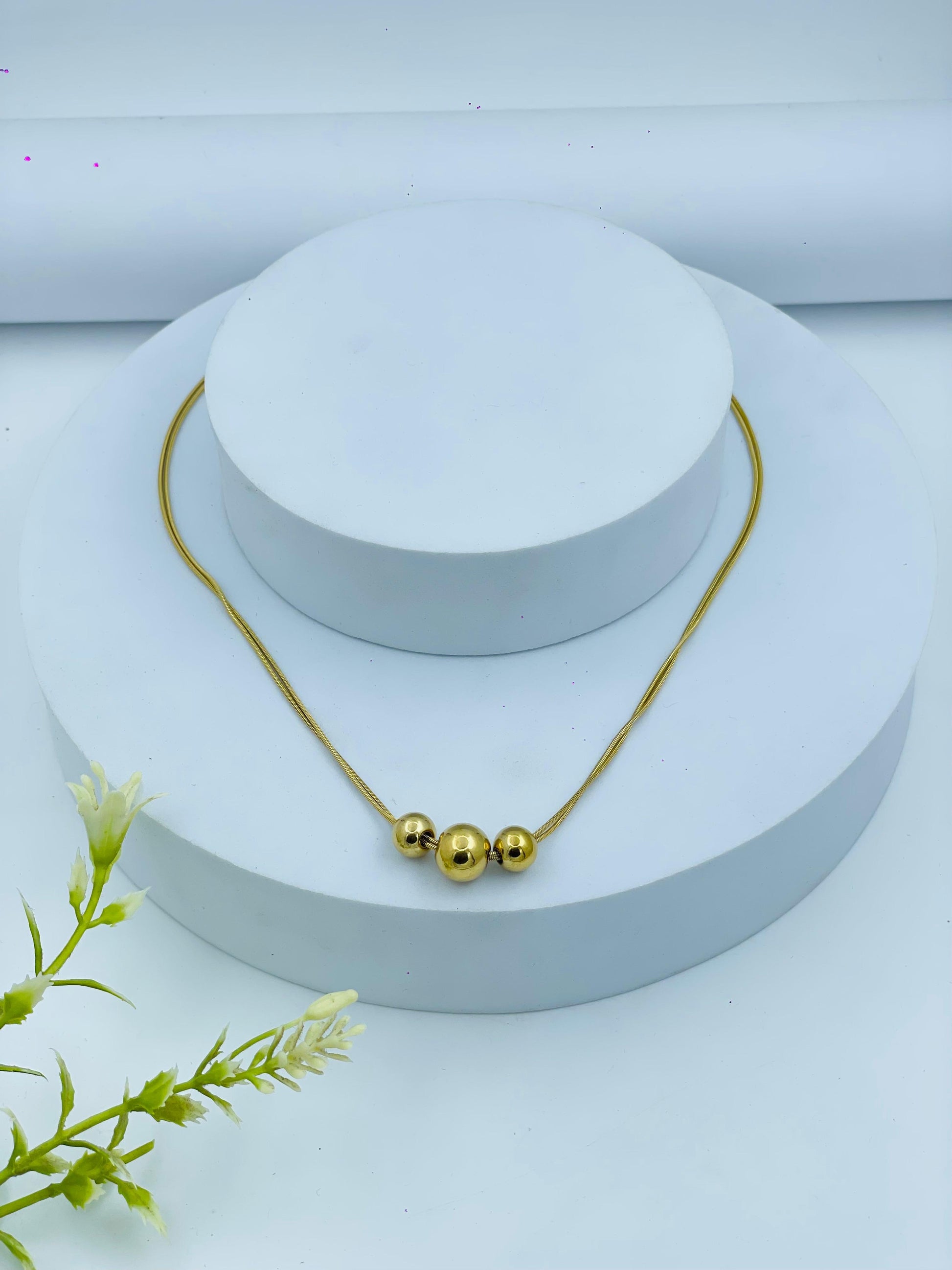 Elegant Gold Beaded Pendant Necklace – Minimalist & Chic Design