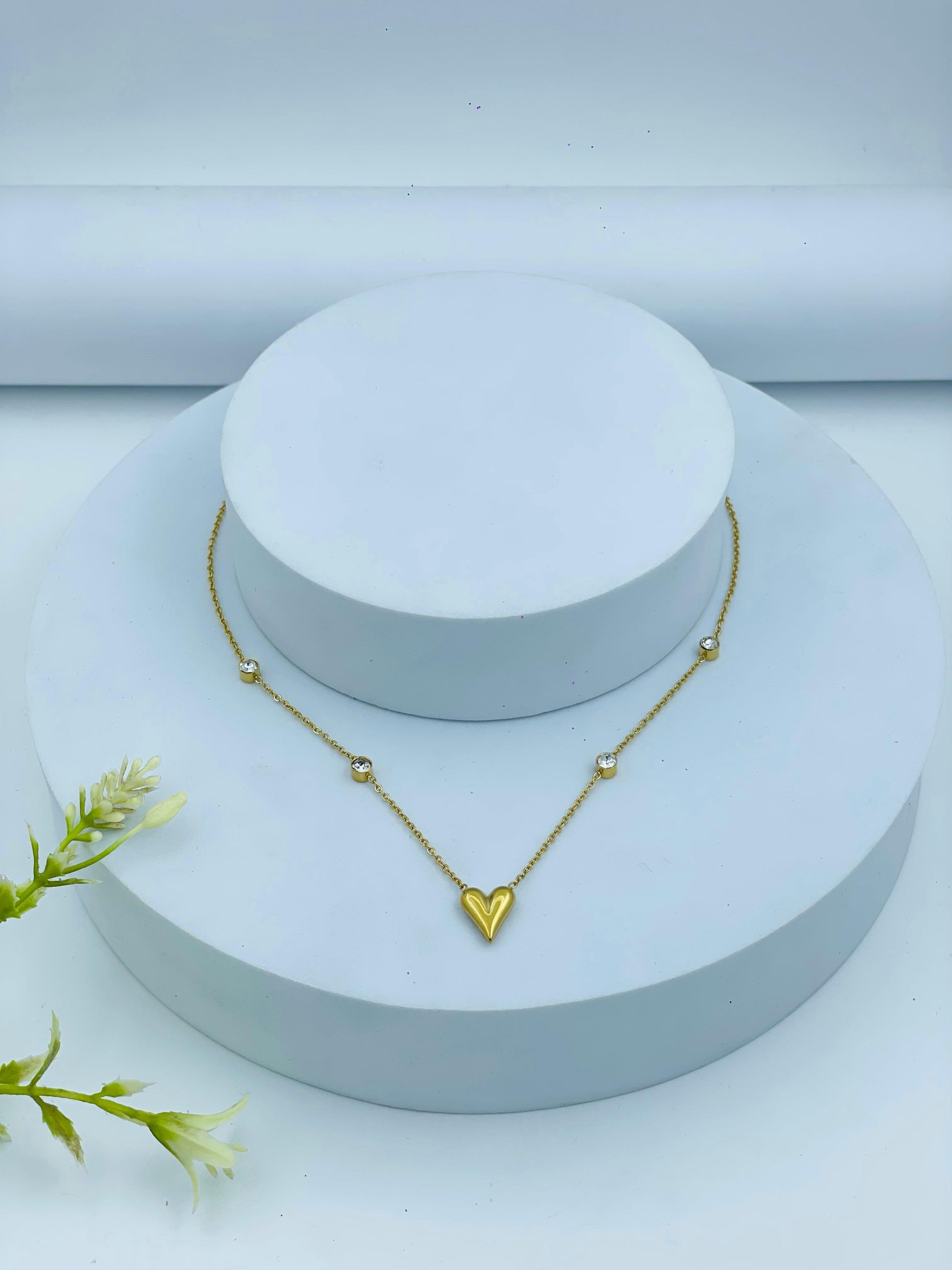 Elegant Gold Heart Pendant Necklace with Crystal Accents