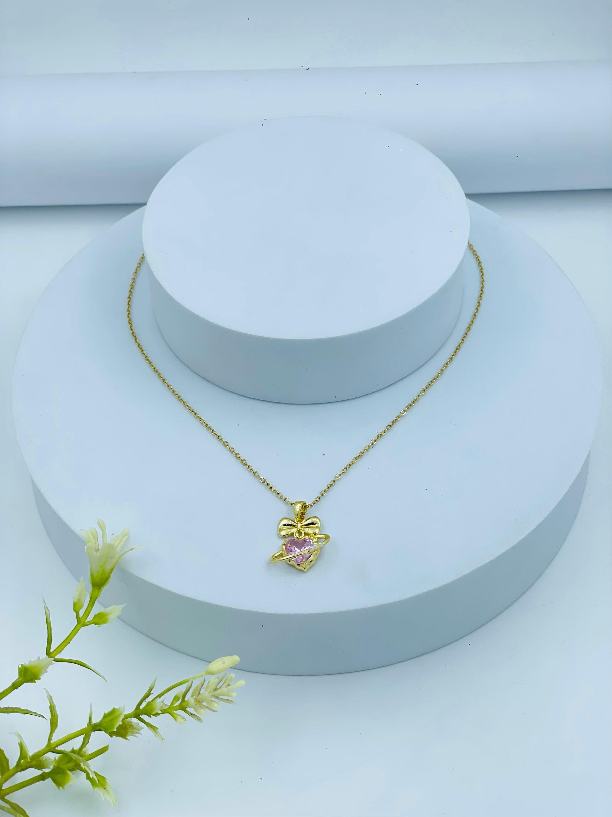 Elegant Heart Planet Pendant Necklace – Gold Plated with Pink Stone