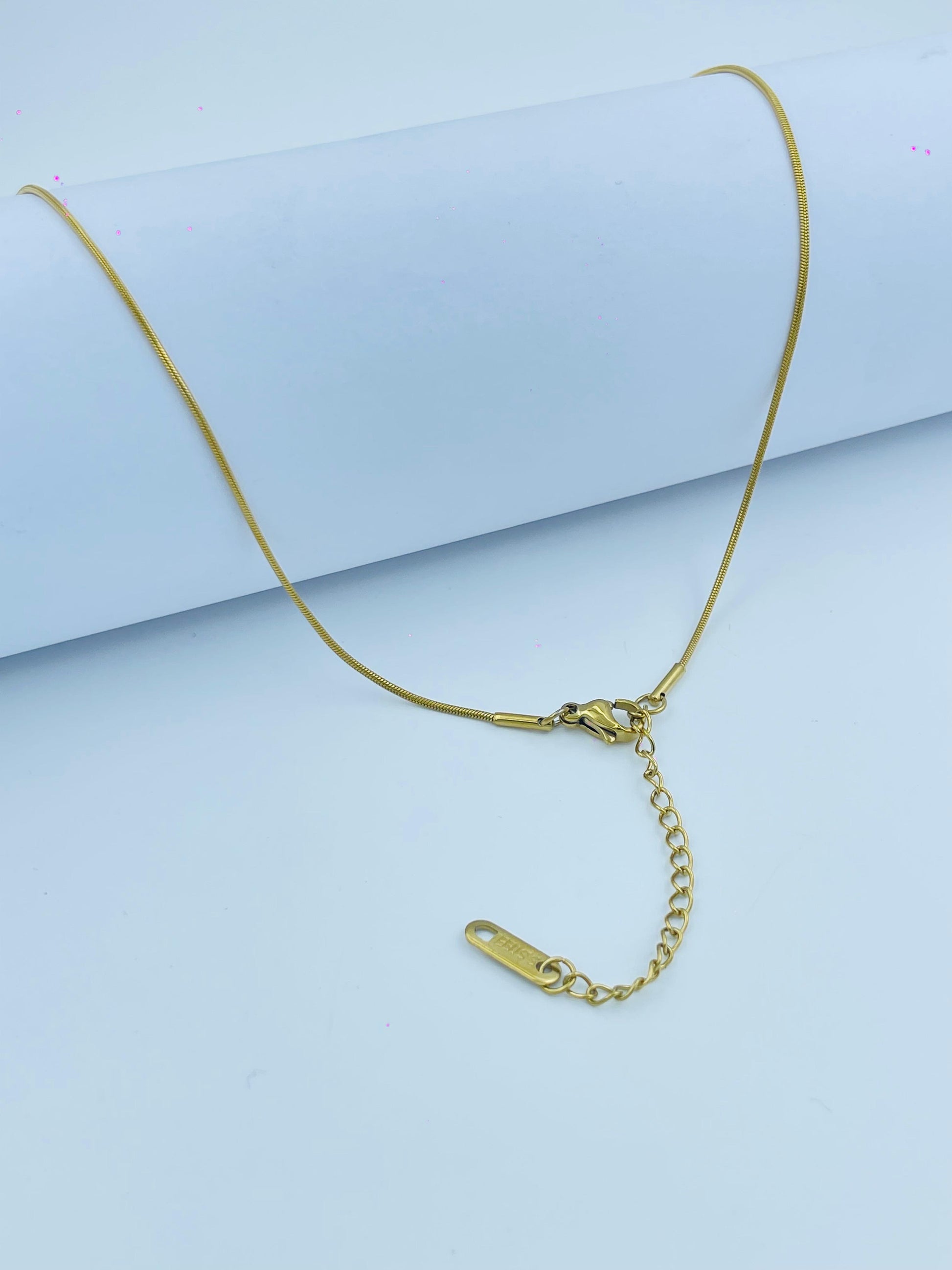 Stylish Heart Pendant Necklace with Wing Detail – Trendy Everyday Jewelry